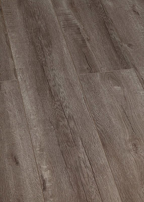 L3022 Kaindl Waterproof Laminate Flooring Onsite Training and AC4 Wear Resistant Rate