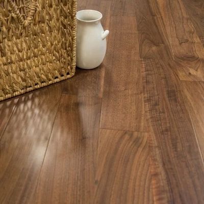 Red Oak Engineered Wood Flooring for Smooth Herringbone Design in Demand
