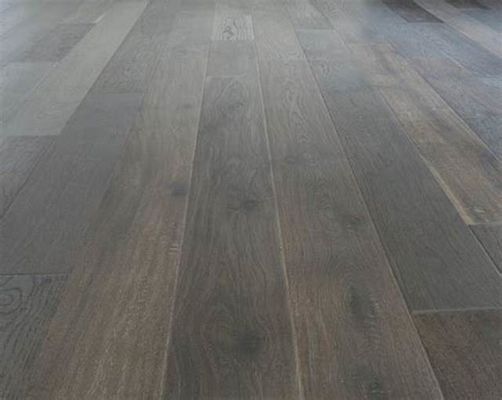 Multilayer Engineered Wood Flooring for Bedroom Waterproof Oak Engineered Flooring