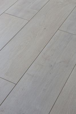 AC4 Wear Resistant Rate T G Laminate Floor Stair Nose Machine for Engineered Flooring