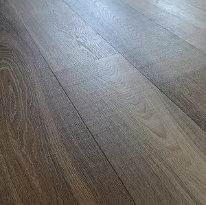 Durable Oak Timber Engineered Flooring Scratch Resistant Underfloor Heating Compatible