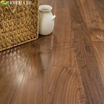 Durable Capability Density 12mm Wood Grain Laminate Flooring with Herringbone Pattern