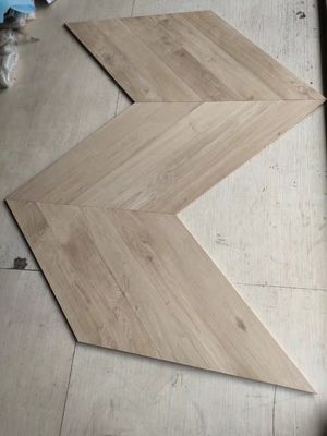 Modern Design Style Hardwood Fishbone Timber Flooring Plank with Engineered Oak Wood