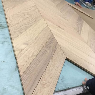 Modern Design Style Hardwood Fishbone Timber Flooring Plank with Engineered Oak Wood