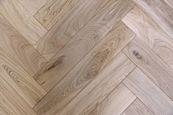 8mm 10mm 12mm AC4 HDF Embossed Surface Laminate Wood Floor with and German Technology