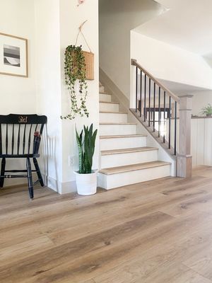 CE Certified PVC Fireproof Lvt Click Vinyl Plank Flooring 5mm 8mm Waterproof Laminate Tile