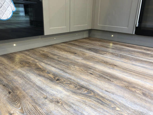 Fire Resistant Waterproof PVC Lvt Vinyl Click Floor Luxury Vinyl Plank for Indoor