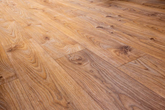 CE Certified 100% Waterproof Flooring Vinyl/PVC/Lvt Flooring LVT Plank Eir Surface 100% Virgin Non-Slip