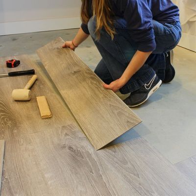 Wood Texture SPC Hybrid Flooring Plastic Vinyl Plank Flooring for Customer's Requirement