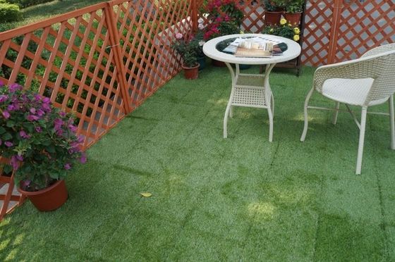 300x300x22/25mm Size Interlocking Decking Tiles with Wood-Plastic Composite Flooring